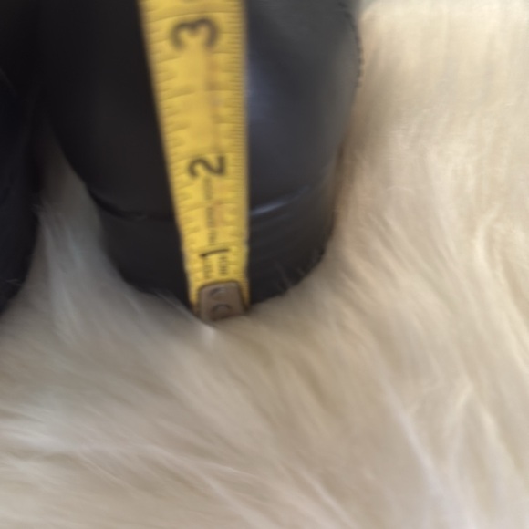 Like New Clarks Juliet Coast Black Leopard Leather Slip On Penny Loafer Women's - Picture 5 of 10